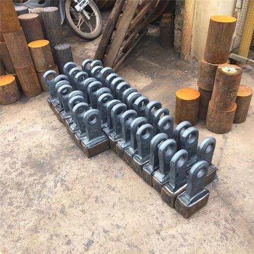 礦山錘式破碎機(jī)錘頭 碎石機(jī)耐磨錘頭的關(guān)鍵角色與選型指南